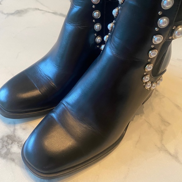 Zara leather ankle boot with buckle stud and pearl details size 5.5. - Picture 1 of 6